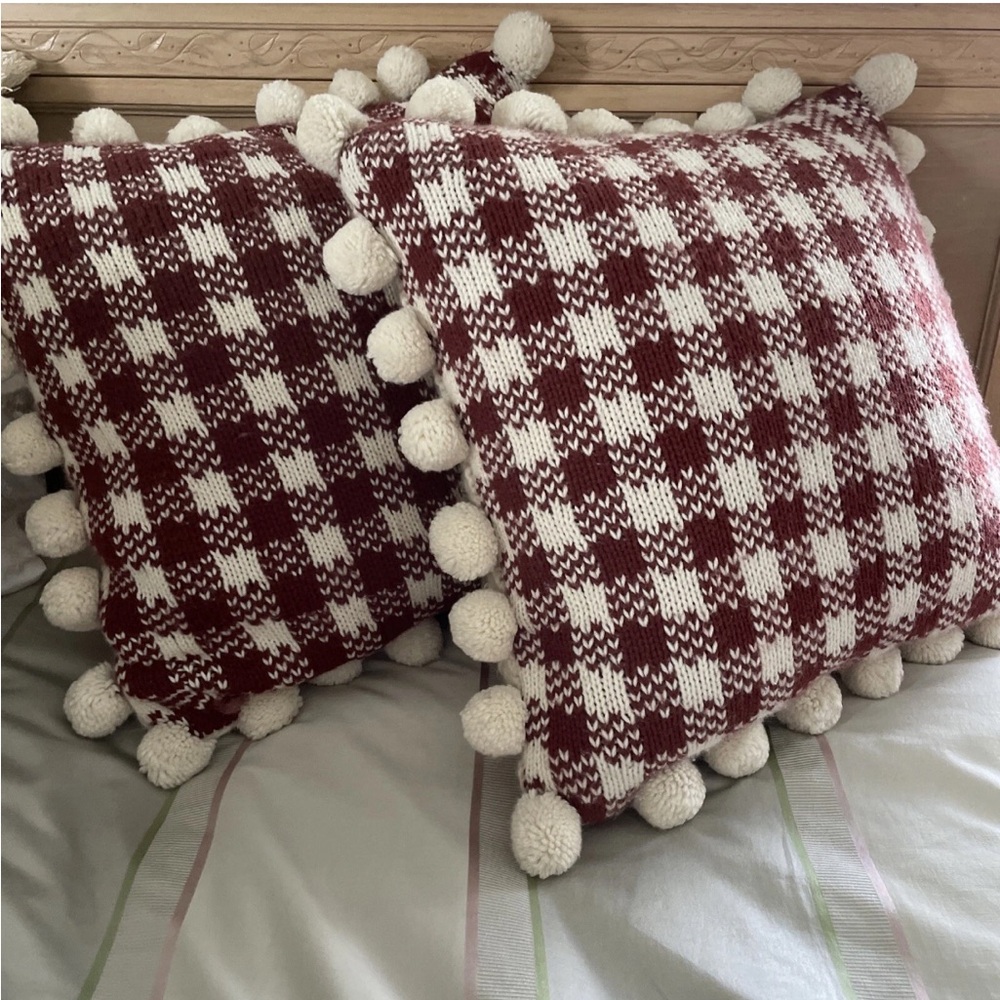 PENDLETON Wool EURO Pillow Knit Design Ivory & Burgundy Double Sided Covers 2qty